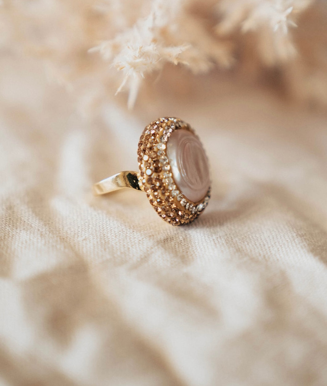 Helena Baroque Pearl Ring Soft Blush