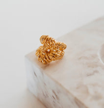 Load image into Gallery viewer, Retro Oversized Gold Twist Ring
